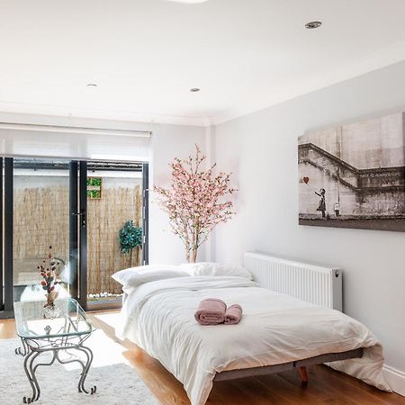 Exceptional 2 Bed Boutique Home In Mill Hill Extérieur photo