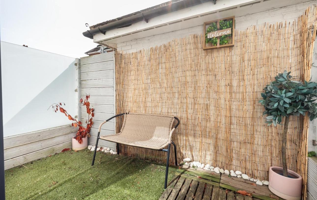 Exceptional 2 Bed Boutique Home In Mill Hill Extérieur photo